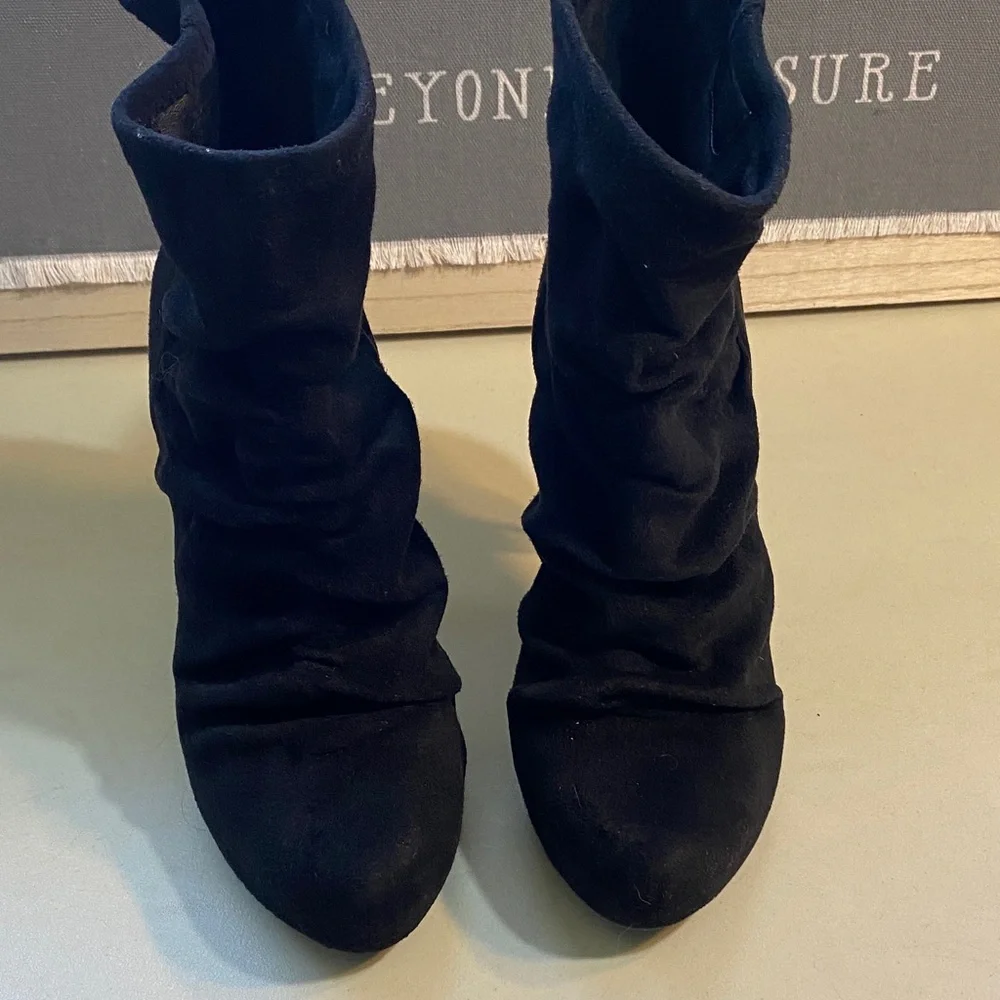 BCBGeneration Black Slouchy Suede Ankle Boots - Picture 1 of 6